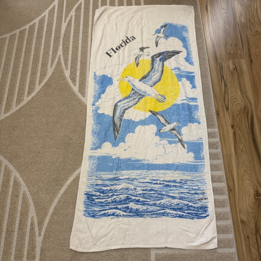 Vintage Florida Beach Towel Seagulls Sun Ocean Souvenir White Blue Yellow